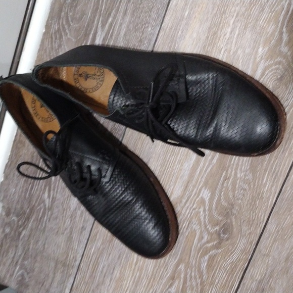 Sutro black leather weave look laced loafers. Mint condition. Size 8.5 - Picture 9 of 10